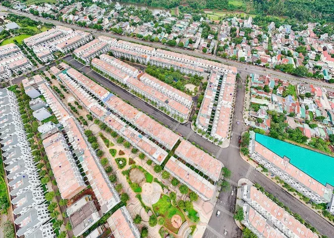 Siêu phẩm mặt tiền tôn đức thắng, 1 căn góc khe thoáng - bán nhà ecocity premia - tân an