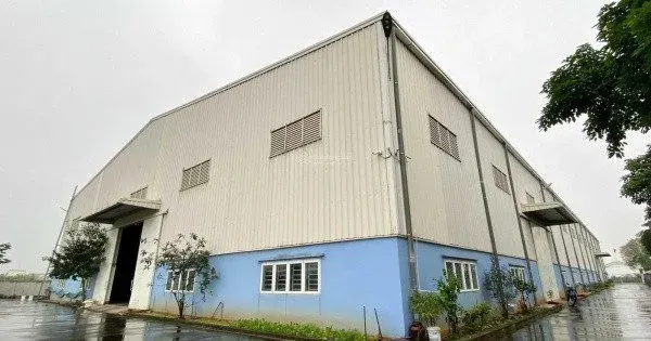 Cho thuê kho Xưởng 2600m2 ngay KCN Tam Phước Biên Hoà - pháp lý chuẩn, có trạm điện xiêu lớn 5000KVA. Giá chỉ 200tr/tháng. 2.550m² / 3.300m² / 2.100m² / 4.400m² / 2.800m² / 5.400m² / 3.500m² / 6.200m²