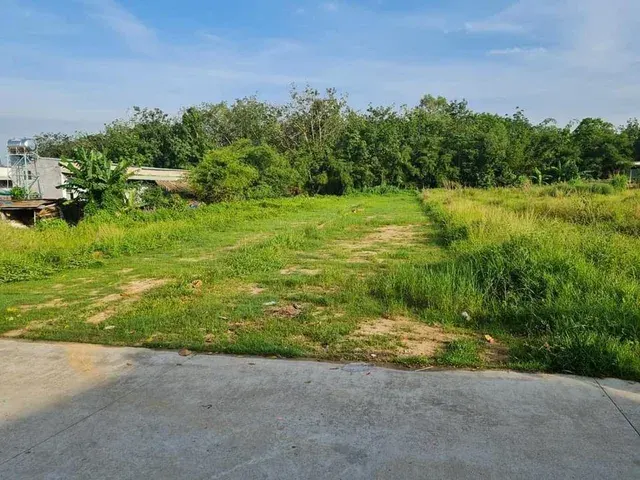 Bán đất 750m² có sẵn 300m² thổ cư ngang 15m giá 365 triệu/LÔ