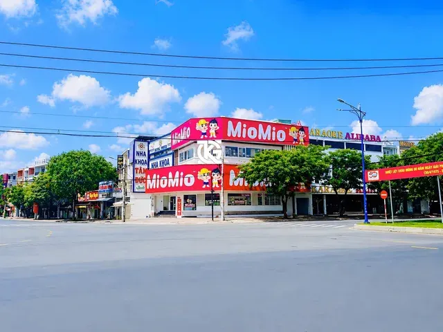 Cho Thuê Nhà GÓC 2MT: 357-359 Tên Lửa + Đường Số 7 - Quận Bình Tân - 10x25m, hầm, 5 tầng