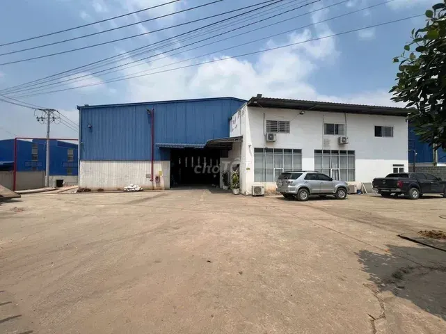 cho thuê kho xưởng khuôn viên 5000.Pccc đầy dủ giấy phép.Giá 250 triệu