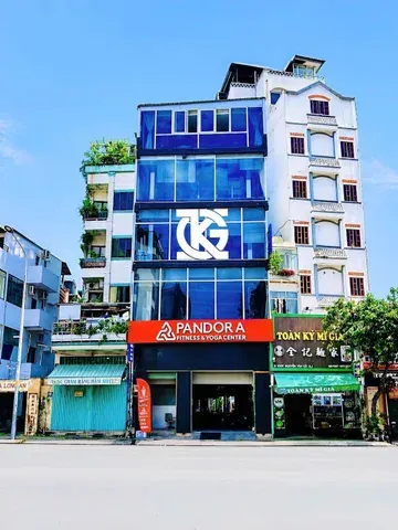 106D Nguyễn Văn Cừ - Quận 1 - 8x19m, 6 tầng