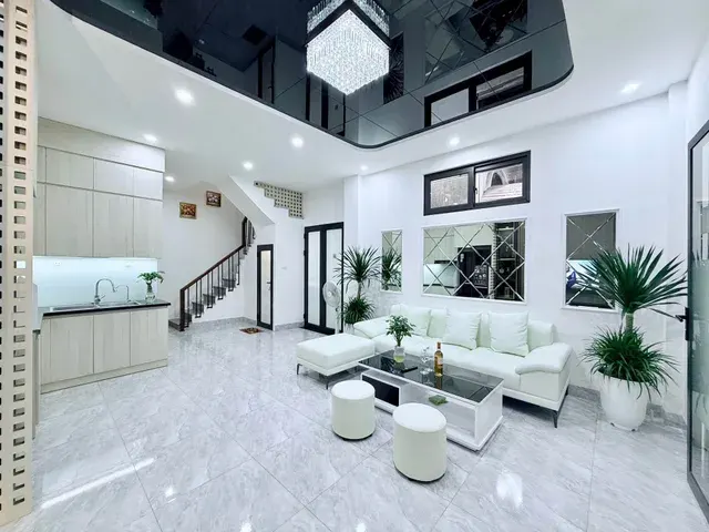 Bán nhà Lê Trọng Tấn - Thanh Xuân – Giá 14.8 tỷ – DT 45m² x 6 tầng – MT 4.5m – lô góc, thang máy, gần ô tô