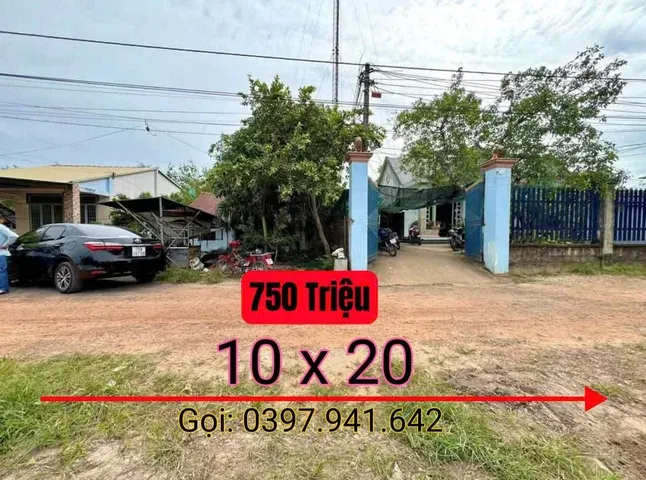 Lô đất 10 x 20 full thổ cư ngay chợ cầu xe trảng bàng tây ninh-gọi: 039••••42