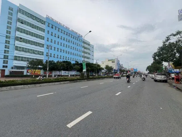 Bán NỀN ĐẸP TRUNG TÂM CÁI KHẾ – GIÁ 1 TỶ 390 TRIỆU Hẻm 233 Nguyễn Văn Cừ thông ra Phạm Ngũ Lão, gần chợ An Hoà, ĐH Y Dược, ĐH Cần Thơ, Lotte. DT: 4 x 11.55m = 50.9m², nở hậu 5.4m Thổ cư 100%, sổ hồng sẵn sàng giao dịch