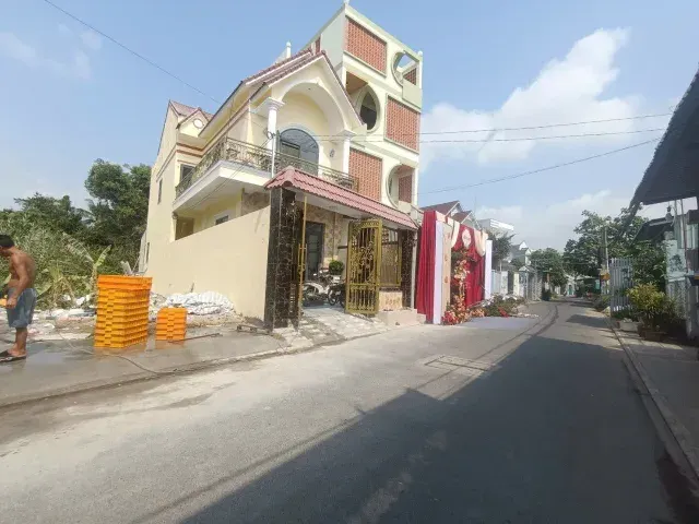 [BÁN NỀN] MẶT TIỀN KINH DOANH - ĐƯỜNG LÊ VĂN SÔ, BÌNH THỦY, CẦN THƠ nền đất vị trí đẹp, thuận tiện kinh doanh mua bán hoặc định cư lâu dài tại phường An Thới. • Vị trí: Đường Lê Văn Sô, phường An Thới, quận Bình Thủy, TP. Cần Thơ. Cách đường Lê Phước Th