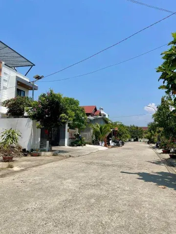 Lô góc đẹp 2 mặt tiền ô tô 1ty450 , gần khu tái định cư diên an, đất ổn định không sợ qui hoạch