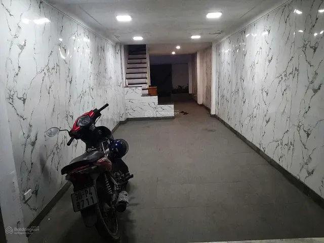 Cho thuê nhà ngõ 151 Thái Hà, Đống Đa 50M x 5T (5 ngủ) giá 19 triệu