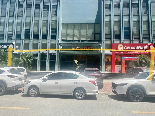 Cho thuê mặt bằng 1.350m² mặt đường khuất duy tiến – vị trí đẹp, mặt tiền rộng