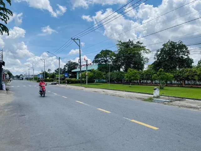 Sang lại nền đất (20X100=2.000M2) SHR MT QL 53-đối diện cty mỹ phong dân đông đúc giá 4 tỷ 6