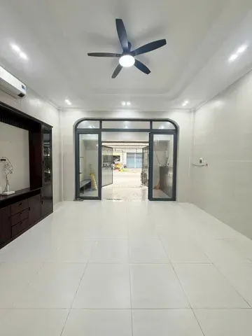 Bán nhà mặt tiền đường xuân hồng cần thơ
