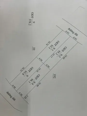 9.90 378,2m2 10x37,5m lô góc 2 mặt tiền vị trí :tổ dân phố nghĩa bình ,cam nghĩa, bắc cam ranh Khánh Hoà DIỆN TÍCH : 10 tỷ 200 triệu 10x37m giá tổng bán :10 tỷ 200 triệu LIÊN HỆ : MINH HIẾU 038••••94 BĐS