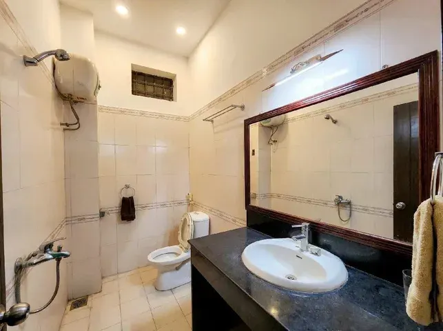 Nhà 3 tầng mặt tiền dương vân nga- đường 10.5M – gần sông hàn – kinh doanh tốt
