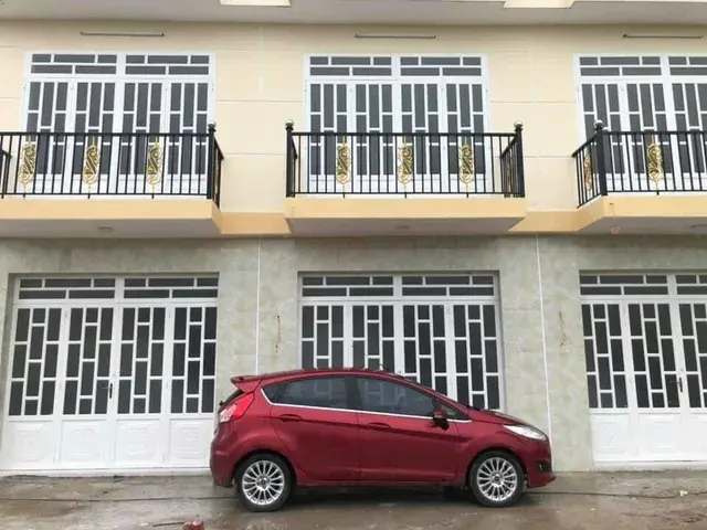 Dãy 9 căn nhà - giá 4,3 tỷ - Diện tích sàn sử dụng 520 m2 - diện tích mỗi căn 3,5m x 7m - xây dựng 1 trệt 1 lầu 2 phòng ngủ 2 phòng vệ sinh - liên hệ 091••••56
