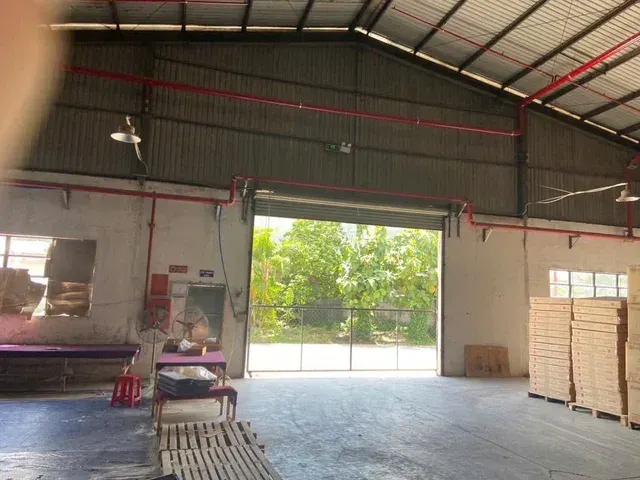 Cho thuê nhà xưỡng DT # 3400 M2