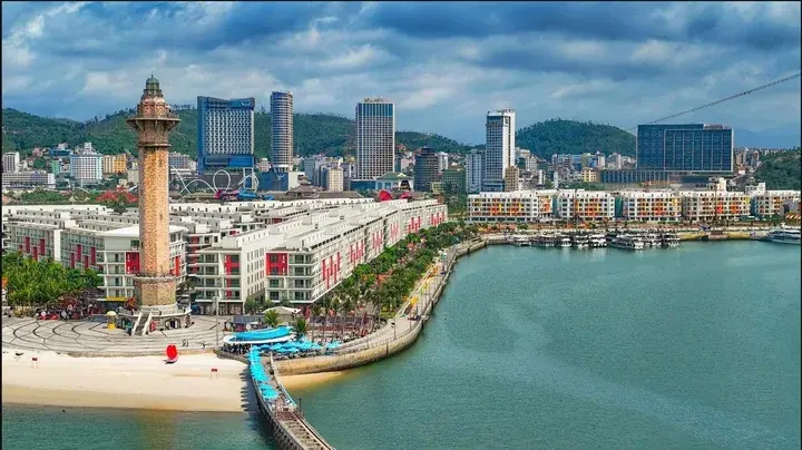 Bán nhà phố 127m2 trung tâm khu du lịch bãi cháy vị trí đẹp có 102 đầu tư sinh lời bền vững
