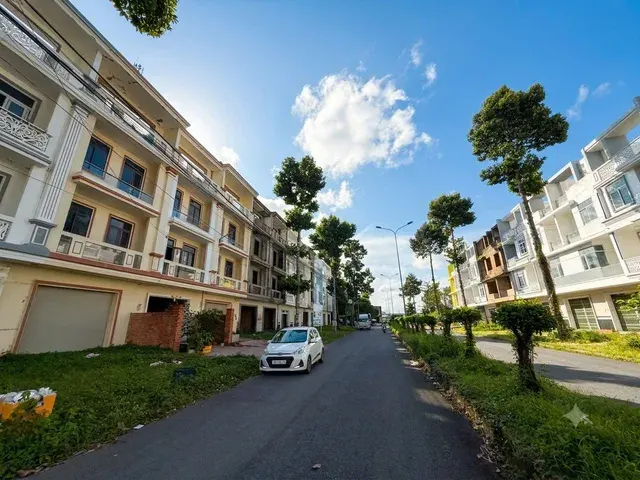Chỉ 2 tỷxx – nhà 1 trệt 3 lầu, đất 105M2, DTXD 335 M2, lộ nhựa 30M, sát phường ninh kiều, gần trung tâm hành chính TP cần thơ, khu DC hoàng quân, phường cái vồn (mới)