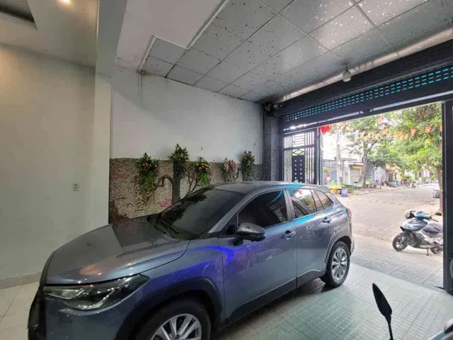 Bán nhà nhà 100M2. 2 tầng kiên cố KDC đại quang. dĩ an. có PN dưới. phù hợp bố mẹ ở chung. 5.5 tỷ. thương lượng.
