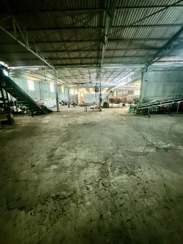 Cho thuê Kho, nhà xưởng 1400m2 mặt tiền đường xe 2,5T và mặt tiền sông giá 25 triệu tại Tp Bến Tre