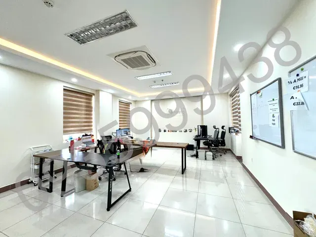 Cho thuê văn phòng 40M² – 10,5 triệu/tháng - sẵn rèm và pantry miễn phí