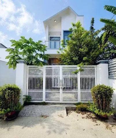 Bán nhà hẻm xóm chiếu – sát KĐT vĩnh điềm trung. DT 100m2. giá 3.85ty