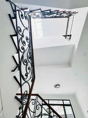 [ Nhà 2 tầng siêu Mới _ hẻm Dã Tượng ] ra biển Trần Phú 450m. Dt 78m2. Giá 9.6ty