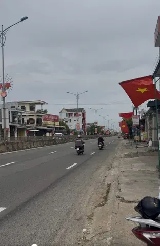 Bán Nhà riêng 165m2 có sẵn 165 m2 thổ cư giá 3.05 tỷ tại Thị trấn La Hà Huyện Tư Nghĩa Quảng Ngãi