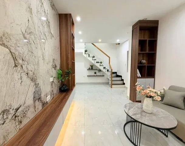 1,79 tỷ – nhà 2 tầng thượng lý | ngang tận 6,75M, full nội thất!