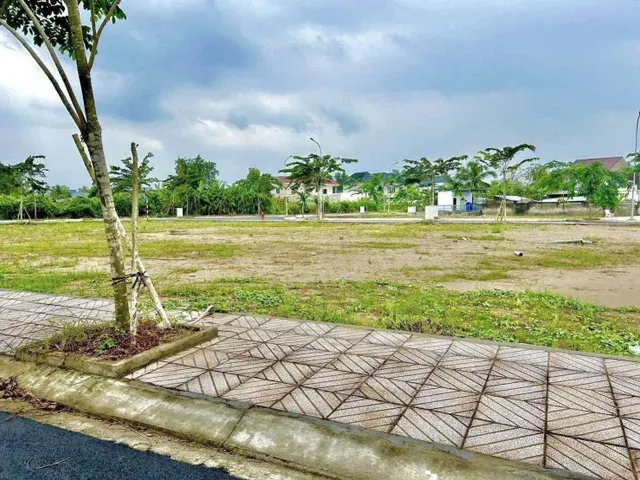 Bán đất 70m2 ngay trung tâm ngã bảy - sổ hồng sẵn