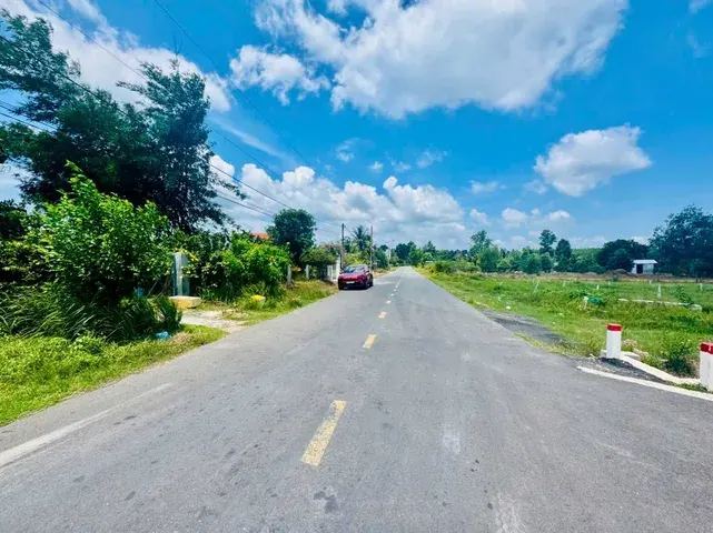 093••••09 Bán Đất 230m2 có sẵn 100M thổ cư MT đường nhựa. Giá 545 triệu