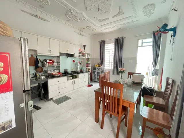 Đào tông nguyên 75M² hẻm xe hơi sân rộng 2PN 4.1 tỷ