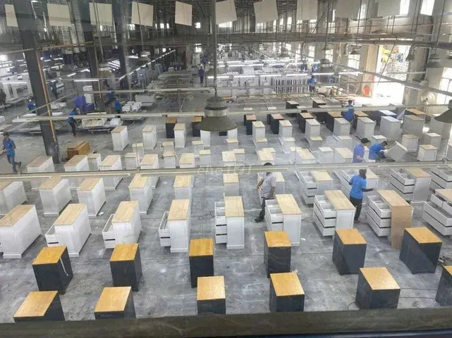Cho thuê 2647m2 Xưởng trong KCN Bến Cát ,PCCC tự động,S.X đa nghành Lh Zalo: 082••••25