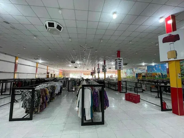 Mặt bằng Bình chuẩn , Mặt tiền kinh doanh Đối Diện chợ , 30x60m