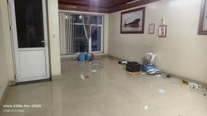 Bán Nhà riêng 100m2 có sẵn 100 m2 thổ cư giá 10.8 tỷ tại Phường Thượng Lý Quận Hồng Bàng Hải Phòng