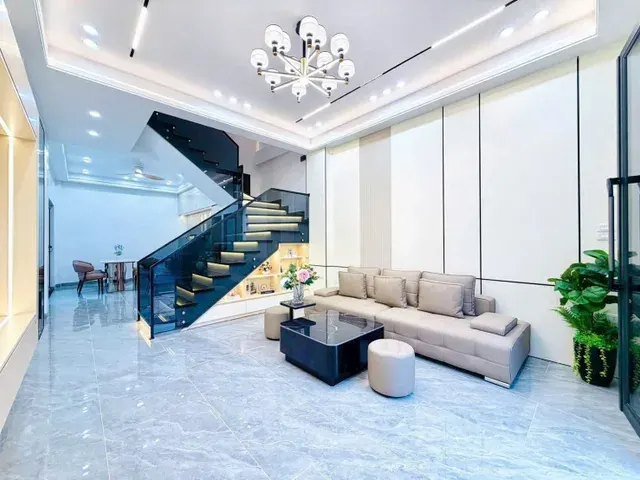 Nhà đẹp đội văn – trại chuối | 4 tầng độc lập – sân rộng – 4,19 tỷ nhà xây mới độc lập – 71M² – ô tô đỗ trong sân – không gian sống cực thoáng!