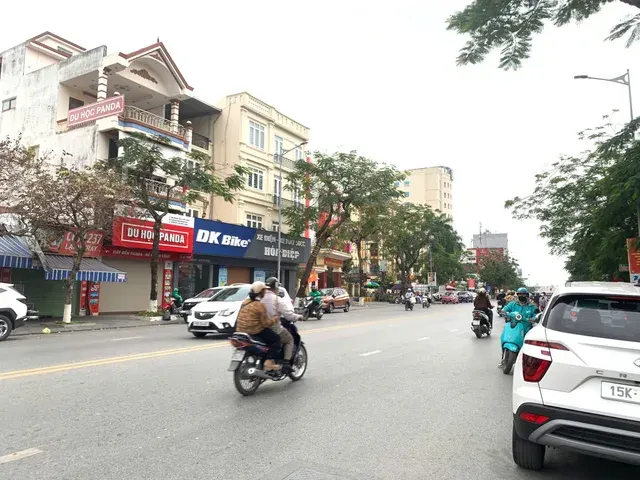 Cho thuê nhà Lạch Tray MT: 7m DT: 85m2 vỉa hè rộng, gần khu trường học.