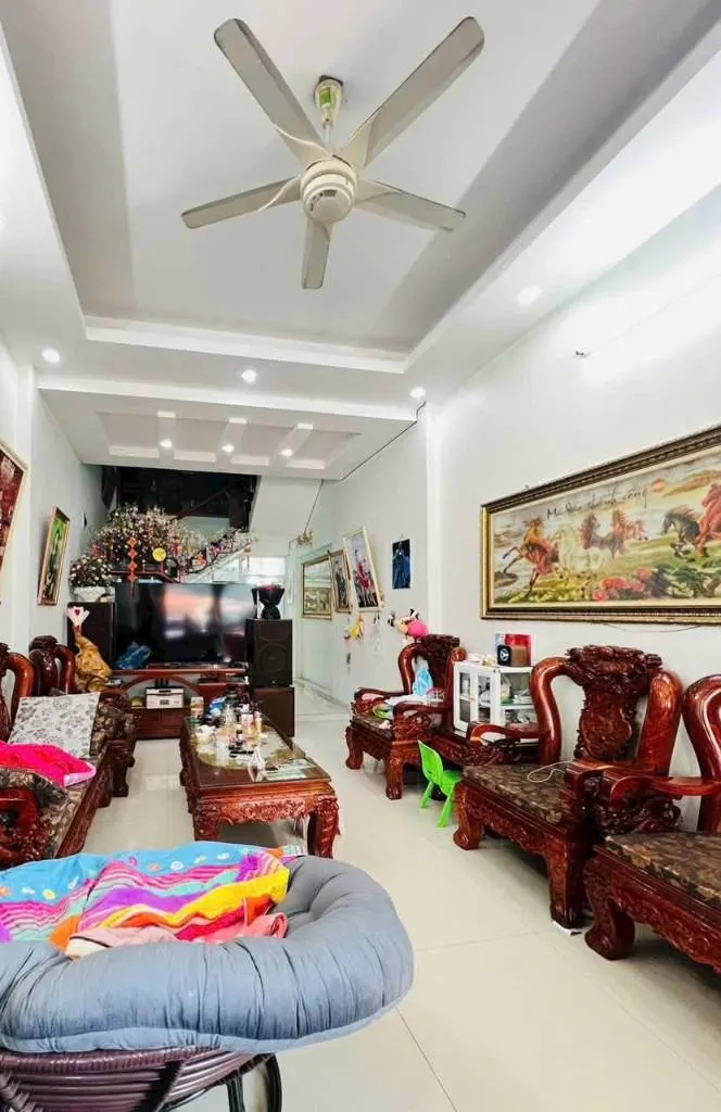 Cho thuê nhà 4 tầng mặt đường đinh tiên hoàng, đông nam cường, 68m2 4 phòng ngủ