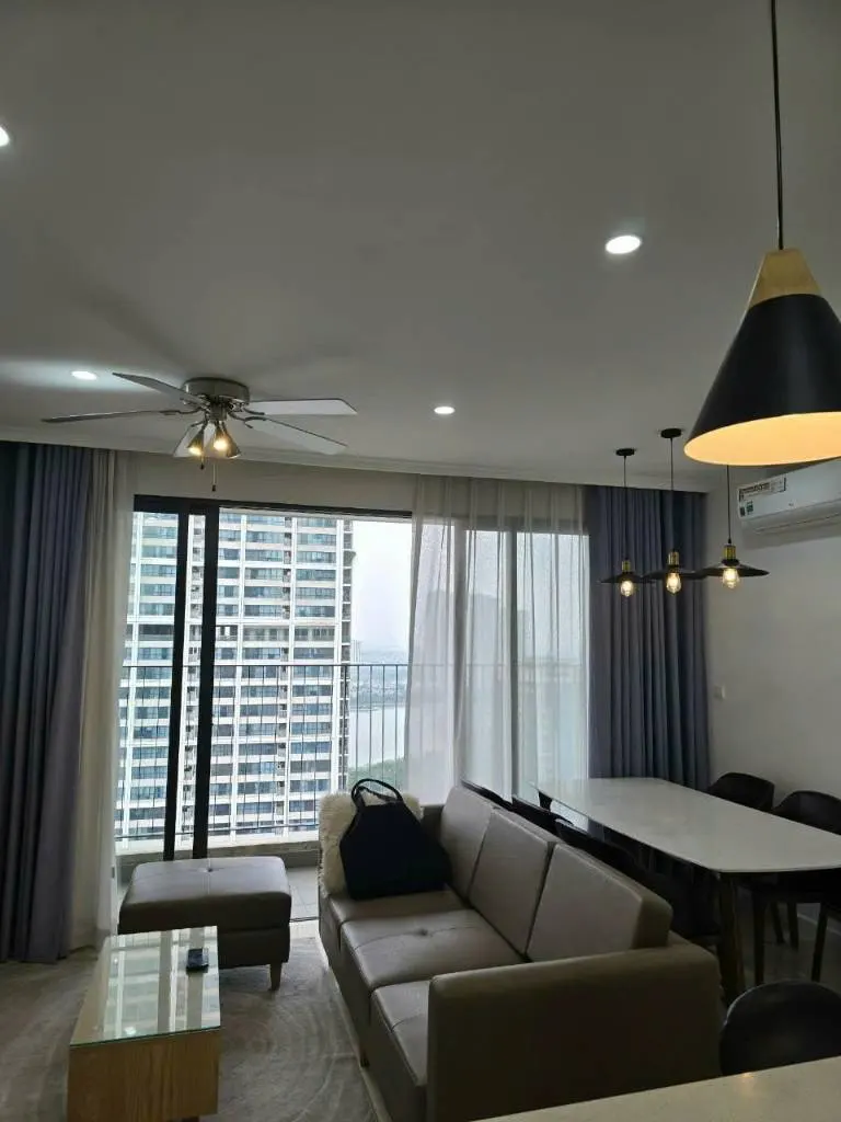 Bán căn hộ 3pn vinhomes d'capitale, 93m2 full đồ nội thất, giá chạm 10 tỷ