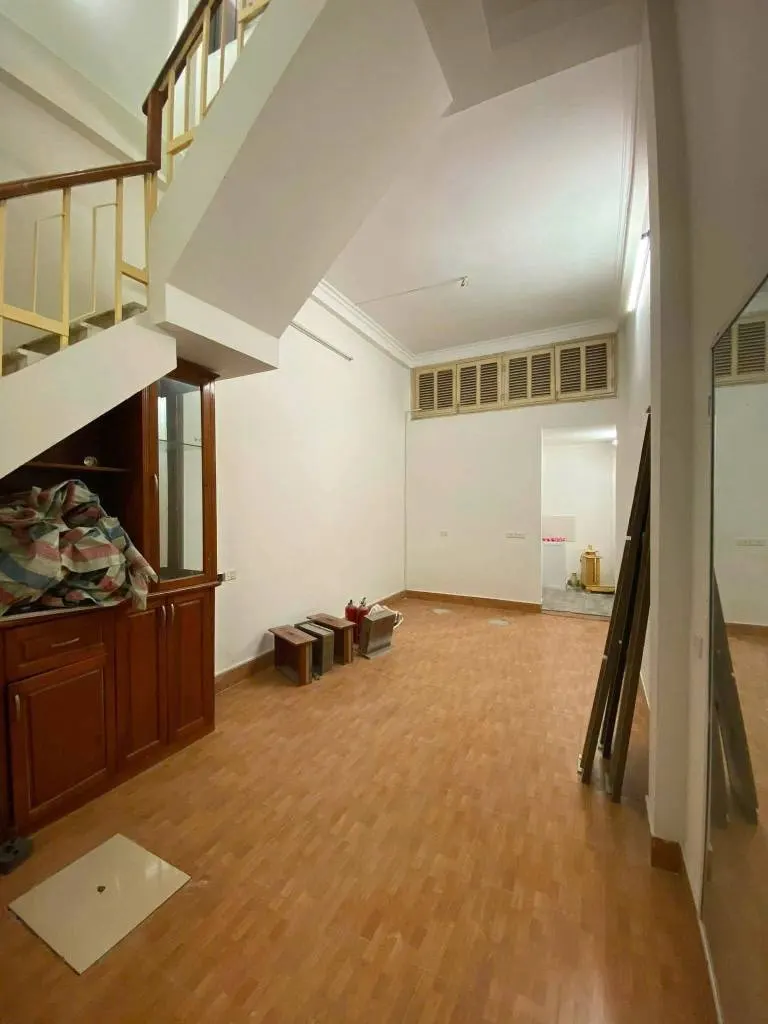 Cho thuê nhà trung yên cầu giấy, 45m² 4 tầng, đường ô tô, bàn giao sạch đẹp, giá 15 triệu/tháng