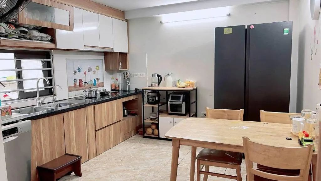 Cho thuê nhà ngõ 324 phương canh, nam từ liêm, 35m x 4 tầng mới đẹp, full đồ, giá 11 triệu