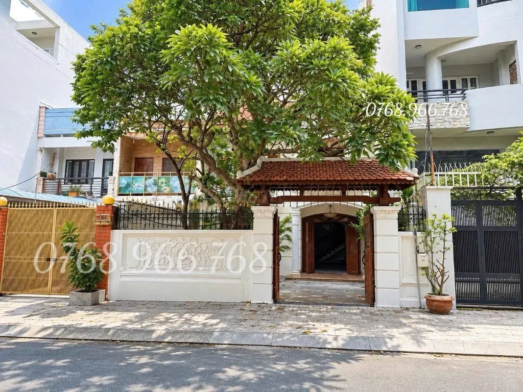 Cho thuê biệt thự ba vì, quận 10, dt 400m2, 6 phòng ngủ, giá 63 triệu