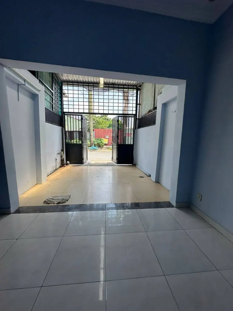 Cho thuê nhà nguyên căn ngã tư thạnh lộc 19, quận 12, giá chỉ 10 triệu/tháng