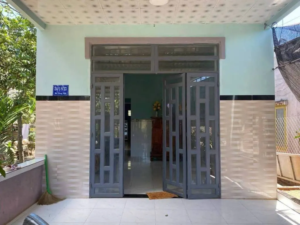 Bán nhà thị trấn ngãi giao, ngay trung tâm, 6x23m 60m thổ cư, dọn vào ở ngay, giá 1,5 tỷ