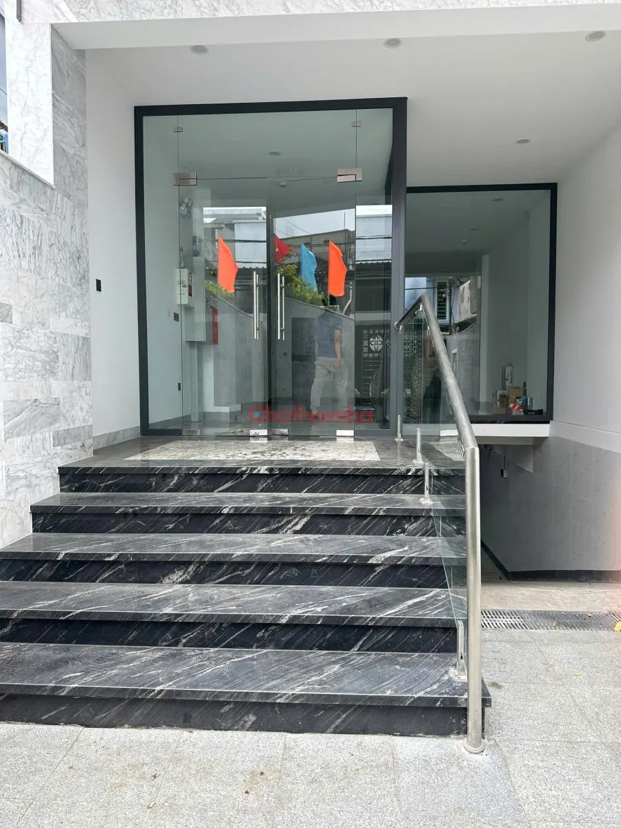 Mặt bằng kinh doanh - showroom văn phòng