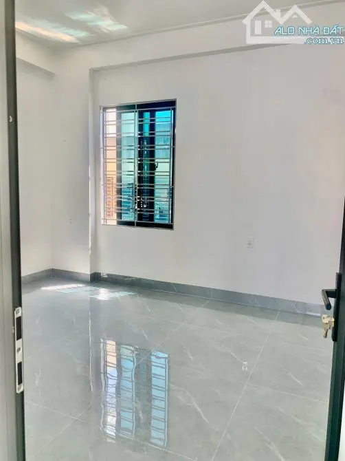 Nhà 4 tầng phường đề thám, sau 1 nhà mặt phố cổ trần hưng đạo, kinh doanh spa, neo