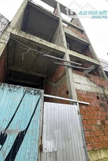 Nhà trọ 3 tầng phần thô . an dương vương . huế