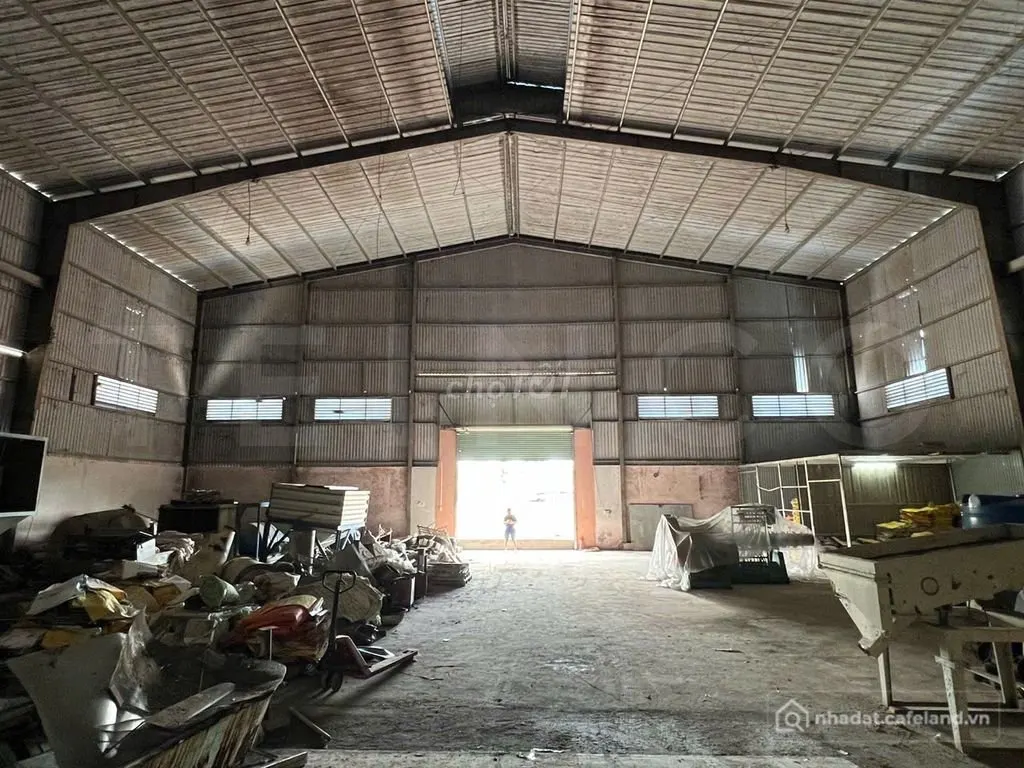 Kho xưởng 600 m² có trạm điện 3 pha, đường Quốc Lộ 91, lộ Container