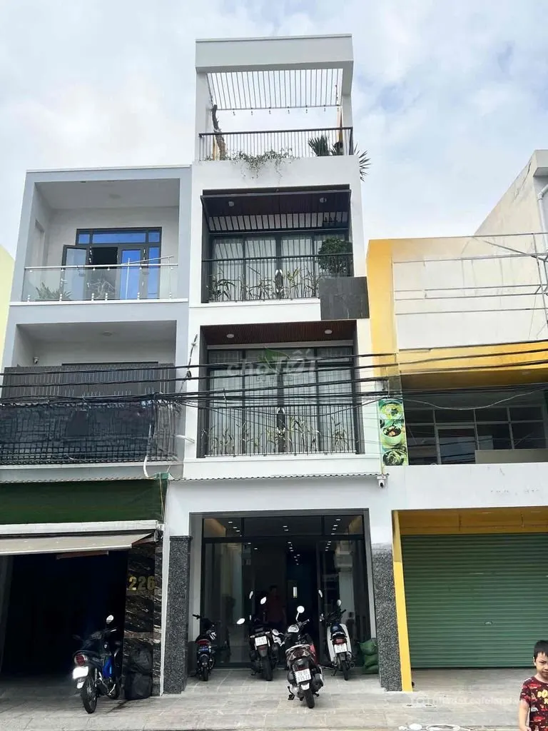 Cho thuê nhà ở kinh doanh mặt đường ngô gia tự giá 45 triệu/tháng