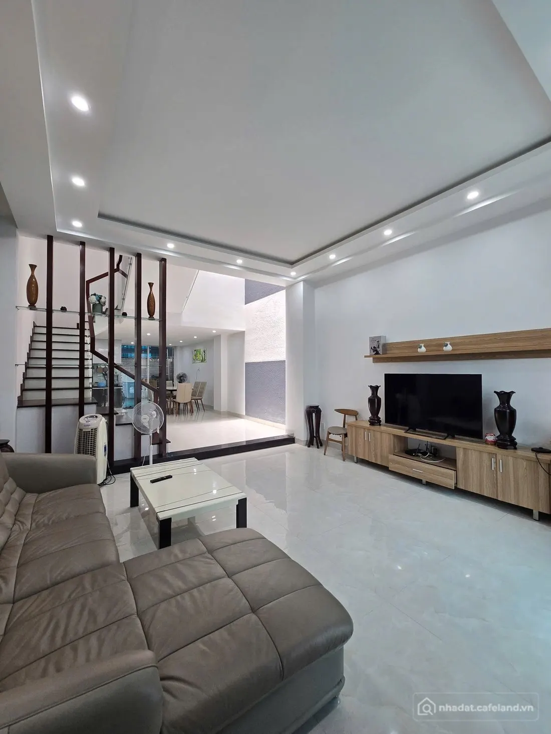 Cho thuê nhà riêng: cho thuê nhà 3 tầng – khu euro villa 1