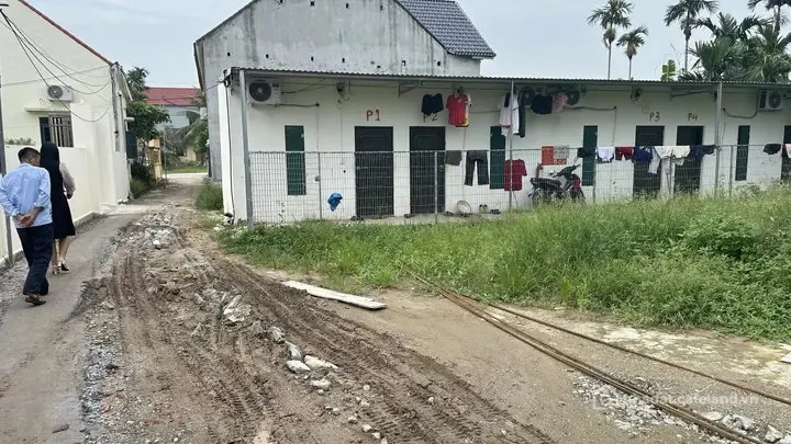 Bán căn hộ mini, dịch vụ: bán dãy trọ gần cổng KCN nguyên giáp – dòng tiền sẵn